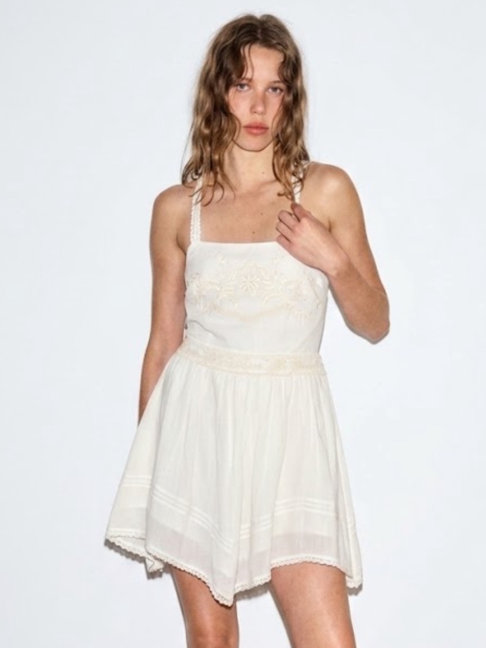 NWT Zara Woman Embroidery EMBROIDERED CHIFFON MINI DRESS Size M Medium